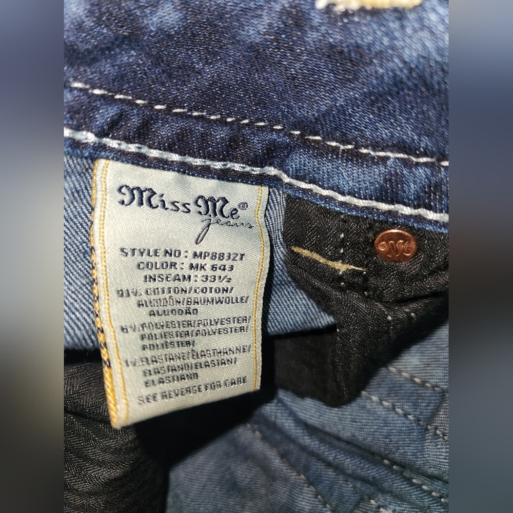Women's Miss Me Jeans - Picture 9 of 10